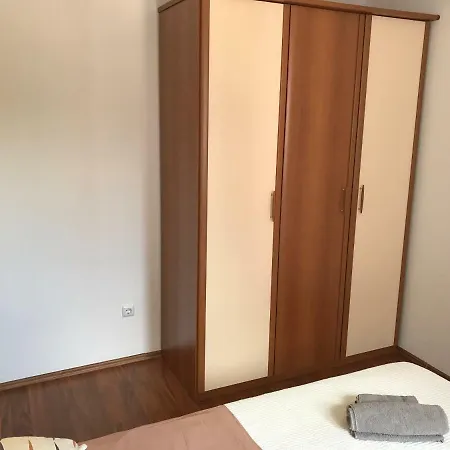 Marija B アパート